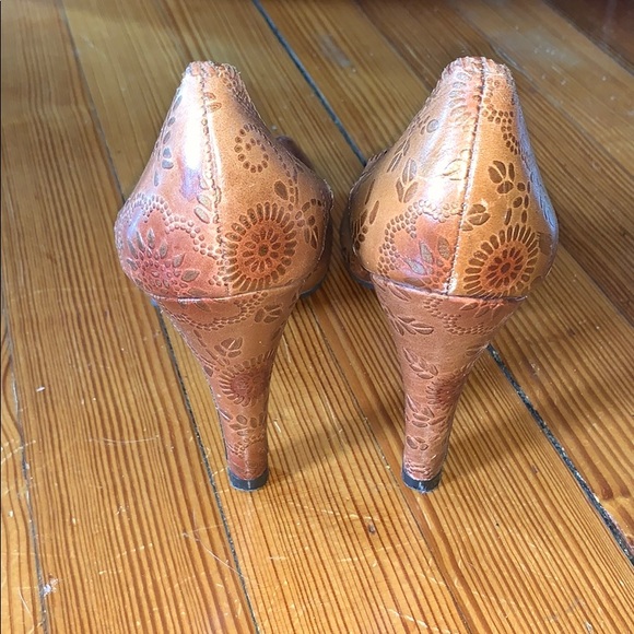 Open toe heels - Picture 2 of 4